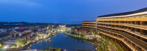 HUALUXE Suzhou Bay Hot Spring Resort
